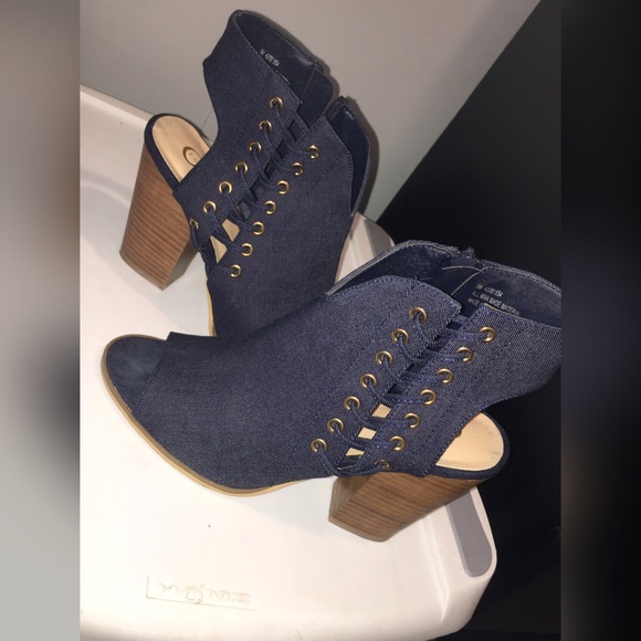 SOLD - Cato | Denim Peep toe booties - Picture 2 of 7
